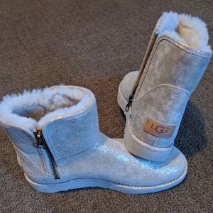 Abree mini UGG boots